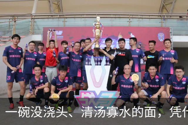 一碗没浇头、清汤寡水的面，凭什么让南京人吃一百年都不腻？